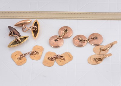 Lot 88 - A quantity of 9ct gold cufflinks