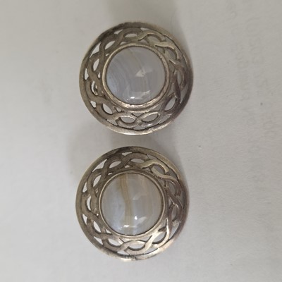 Lot 114 - A collection of silver jewels