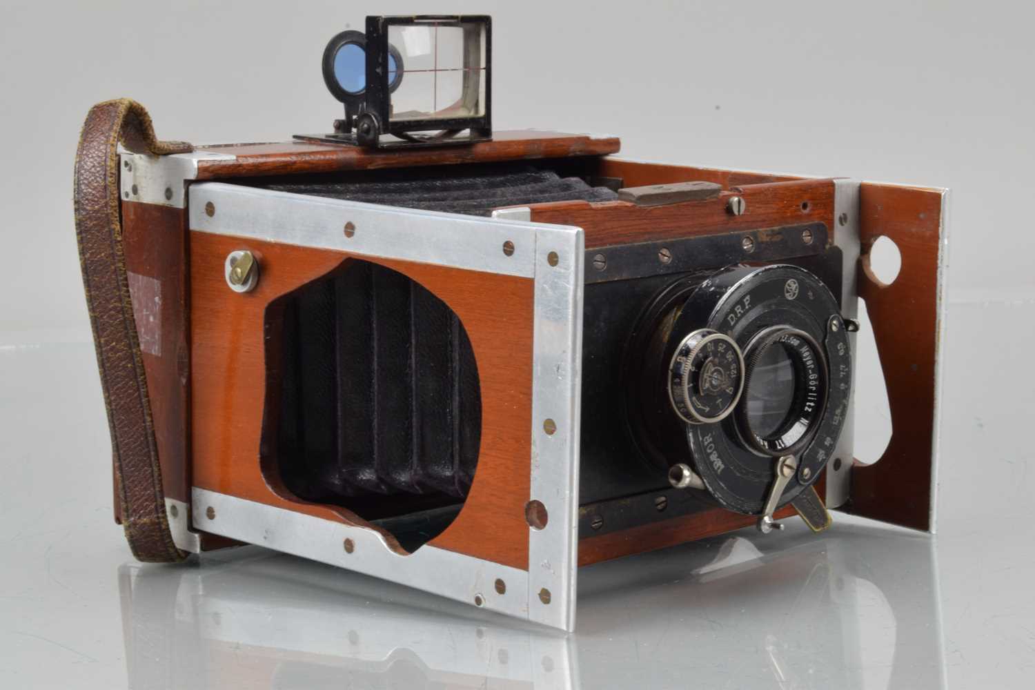 Lot 24 - A Shrew & Co Mahogany & Aluminium Xit Quarter Plate Strut Camera