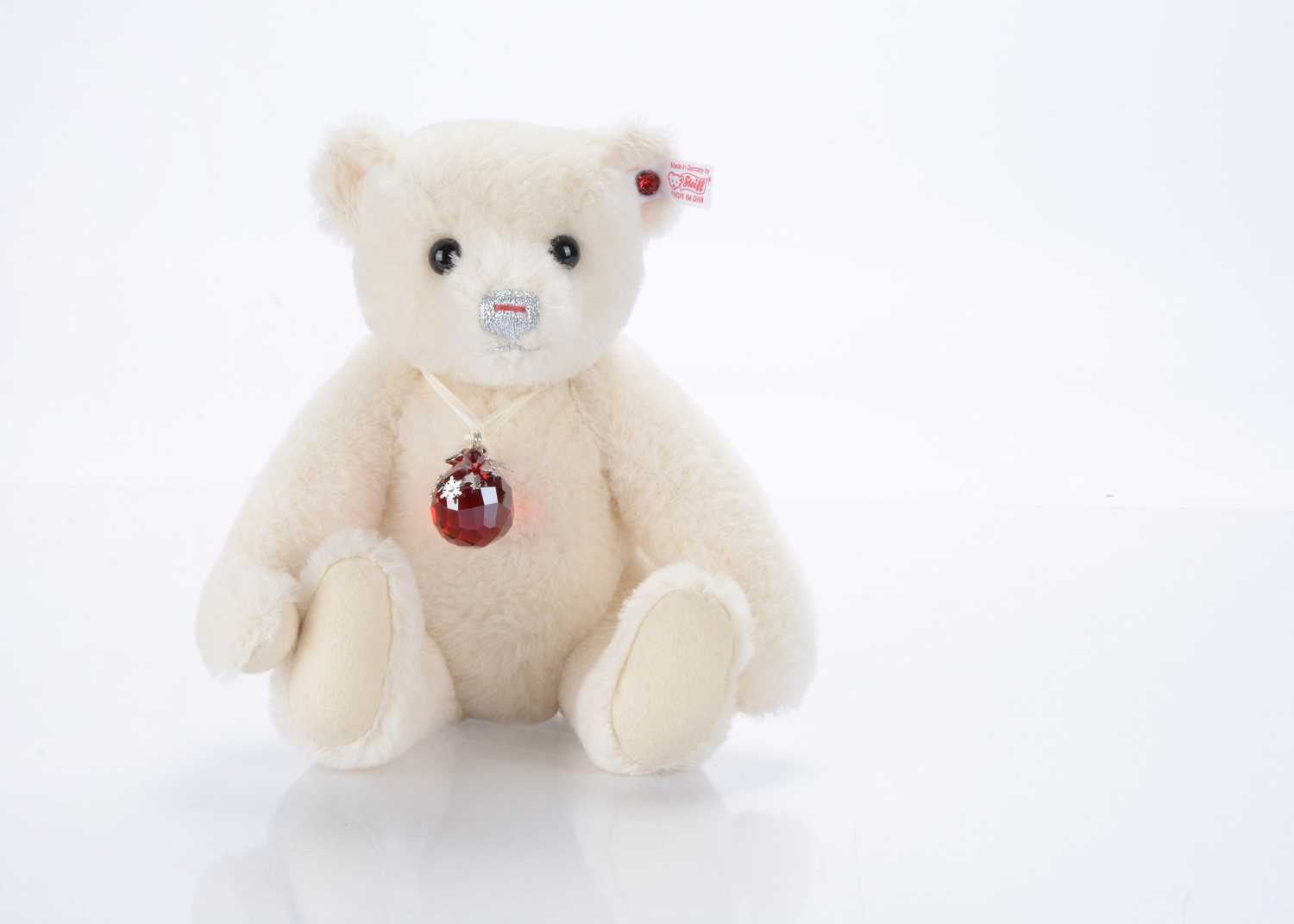 Lot 80 - A Steiff limited edition Berry teddy bear