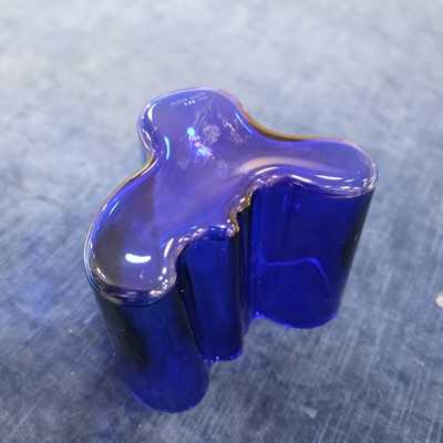 Lot 13 - A 1990s Iitala limited edition Savoy vase designed by Alver Aalto