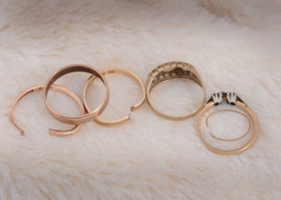 Lot 90 - A collection of 9ct gold dress rings