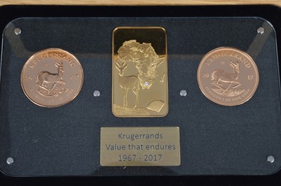 Lot 56 - A modern South African Mint two gold Krugerrand coin set