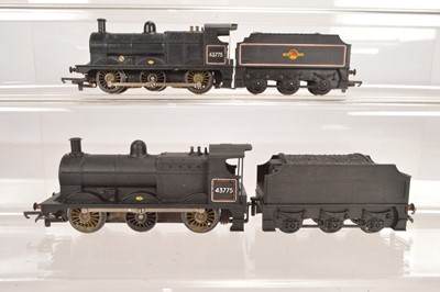 Lot 32 - Tri-ang and Tri-ang Hornby and Hornby 00 Gauge Locomotives Coaches Goods rolling Stock and Accessories (qty)