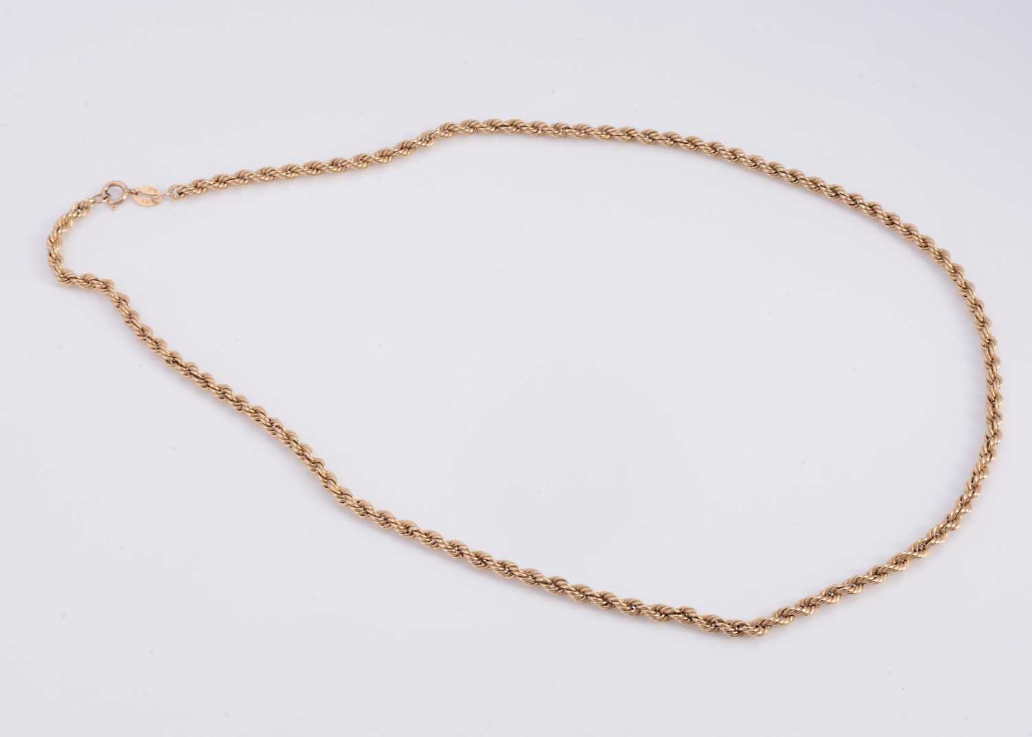 Lot 10 - A 9ct gold rope necklace