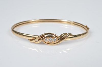 Lot 35 - A collection of 9ct gold items
