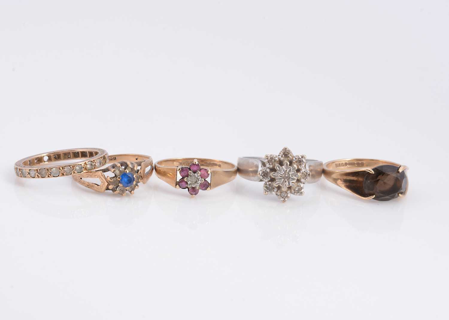Lot 37 - Five 9ct gold rings