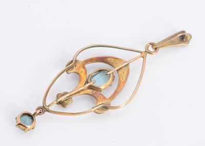 Lot 42 - A 9ct gold Edwardian pendant