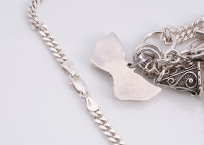 Lot 87 - A Lisa E Moss silver necklace
