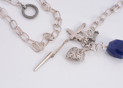 Lot 88 - A Lisa E Moss silver necklace