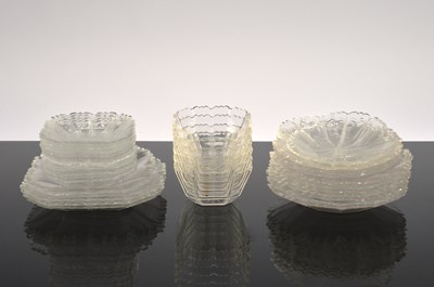 Lot 1 - A collection of 19th and 20th century glass