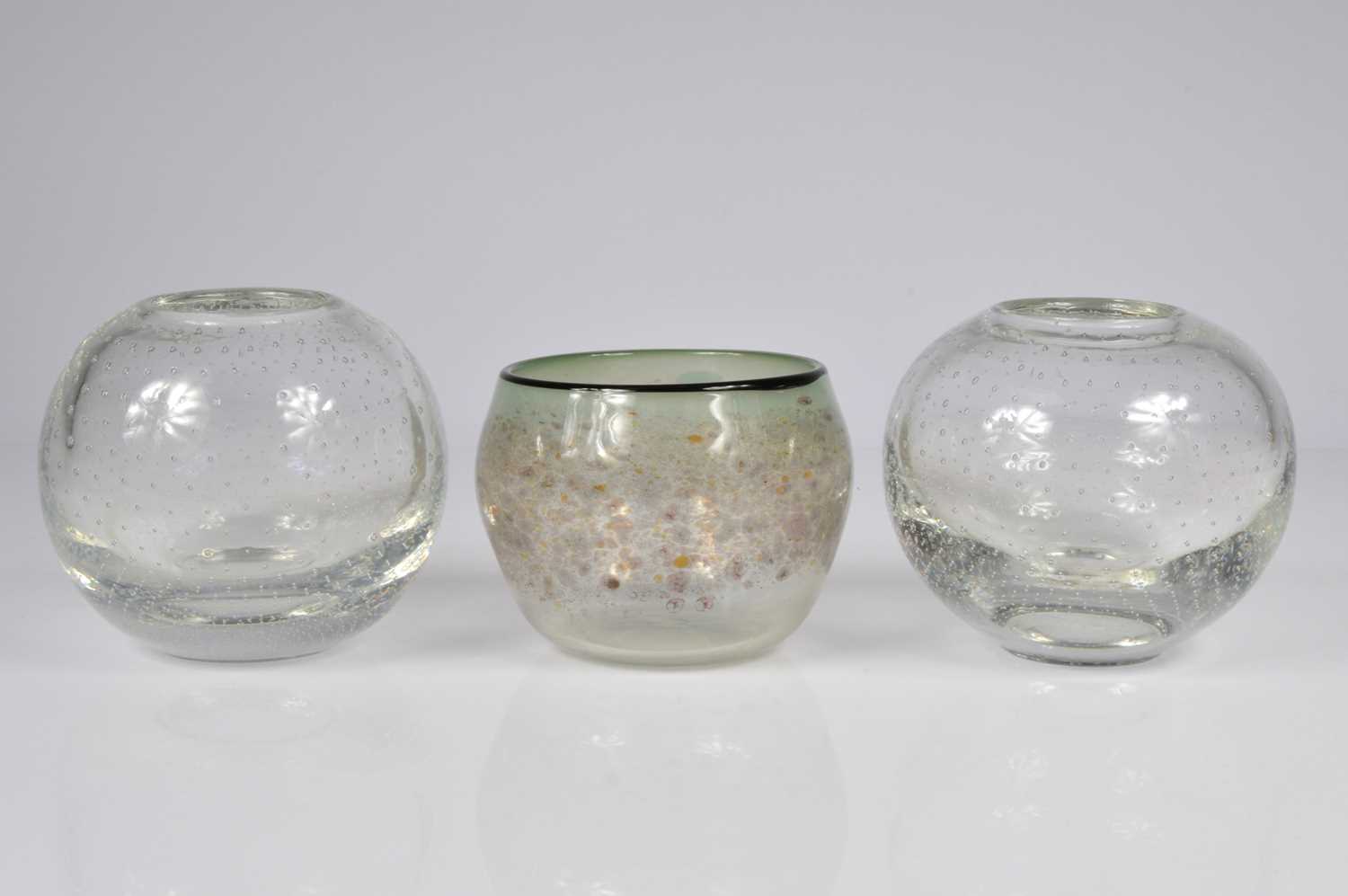 Lot 34 - Three items of Studio Glass