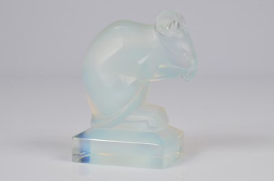 Lot 43 - An Art Deco Sabino glass figure of a mouse