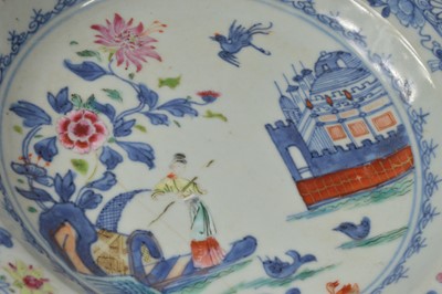Lot 47 - Two 18th century Chinese export porcelain items
