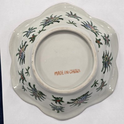 Lot 57 - Six Chinese porcelain tea bowls and five other items