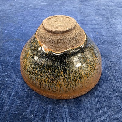 Lot 59 - Two 20th century Chinese ceramic items