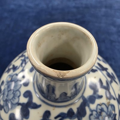 Lot 73 - A late Ching Dynasty Chinese blue and white porcelain vase
