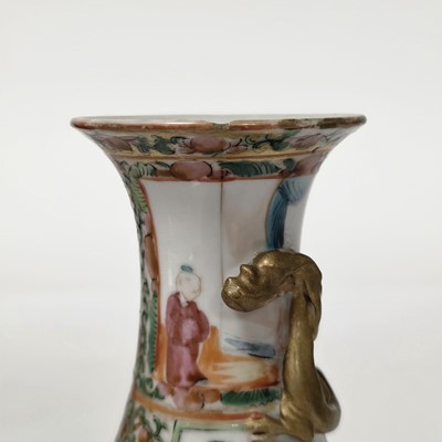 Lot 75 - Five Chinese Canton porcelain items