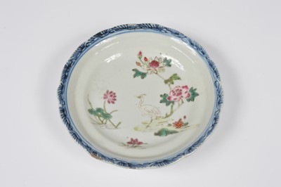 Lot 78 - A group of Chinese and Japanese and Far Eastern porcelain items