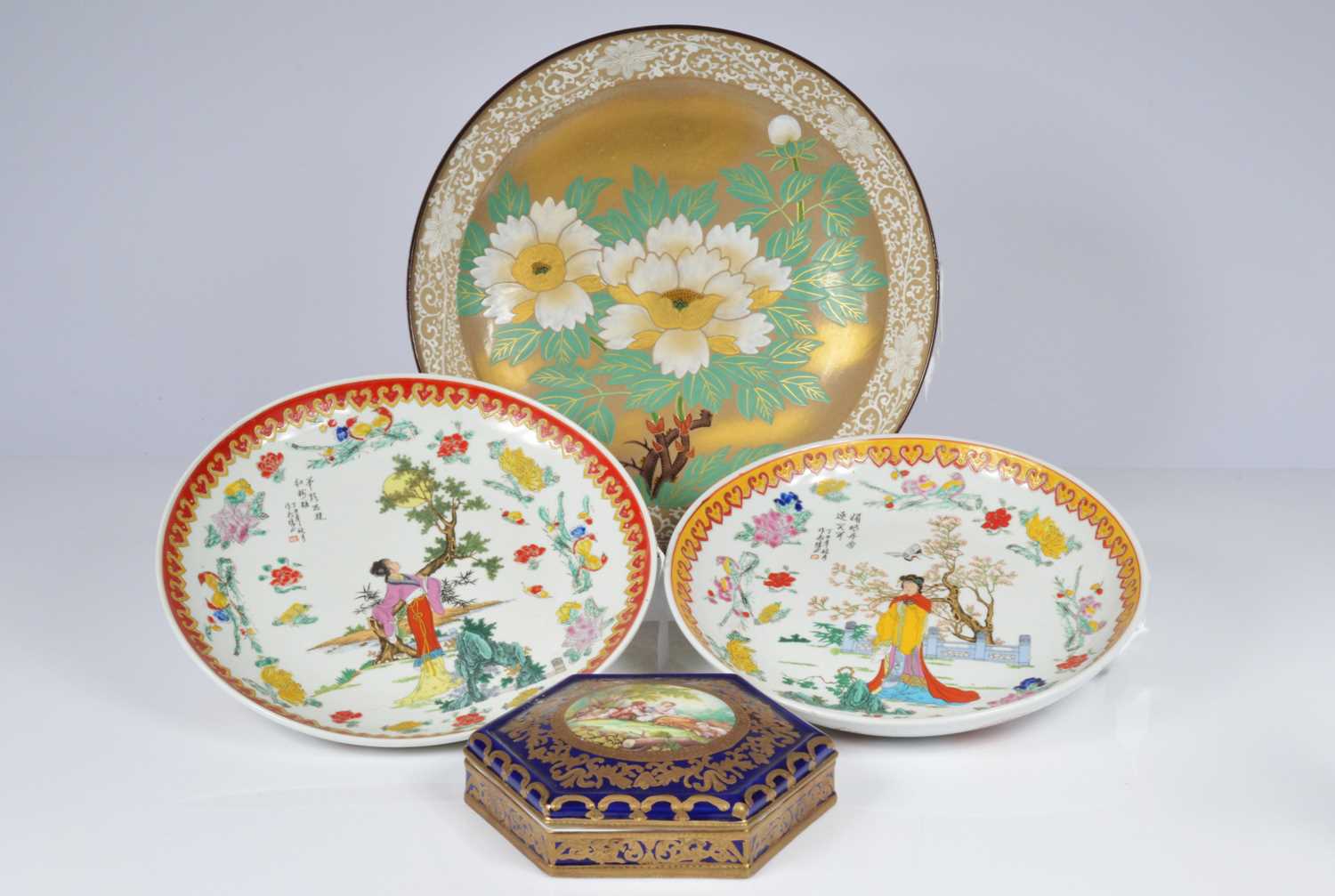Lot 82 - Three 20th century Far Eastern items of ceramics