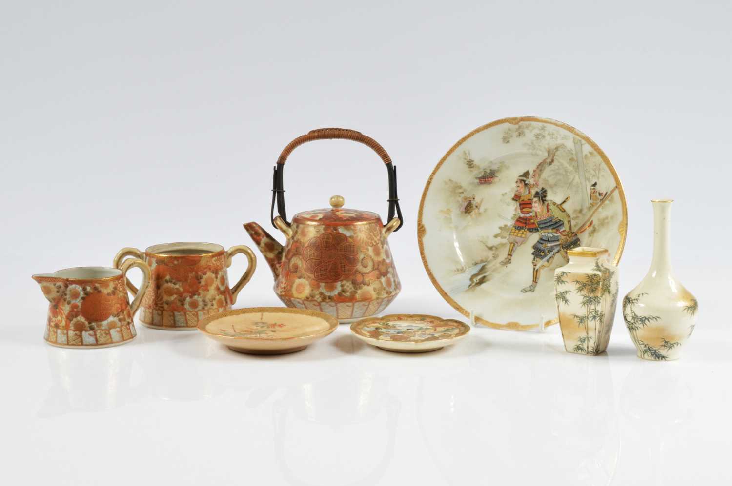 Lot 85 - A group of small antique and 20th century Japanese ceramics