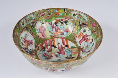 Lot 88 - A late 19th century or early 20th century Chinese Cantonese porcelain bowl