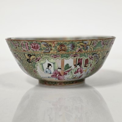 Lot 88 - A late 19th century or early 20th century Chinese Cantonese porcelain bowl