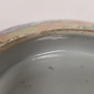 Lot 88 - A late 19th century or early 20th century Chinese Cantonese porcelain bowl