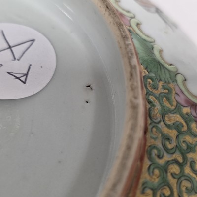 Lot 88 - A late 19th century or early 20th century Chinese Cantonese porcelain bowl