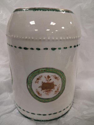 Lot 89 - Seven various Chinese porcelain items