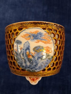 Lot 89 - Seven various Chinese porcelain items