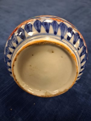 Lot 89 - Seven various Chinese porcelain items