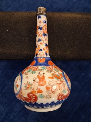 Lot 89 - Seven various Chinese porcelain items
