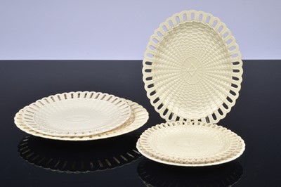 Lot 90 - A collection of Creamware style items