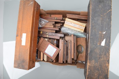 Lot 63 - Magic Lantern Accessories